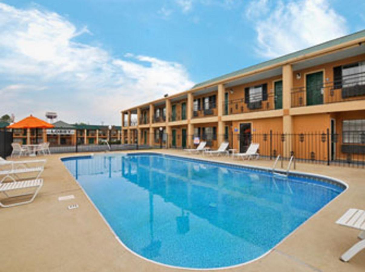 Travelodge By Wyndham Natchitoches Eksteriør bilde